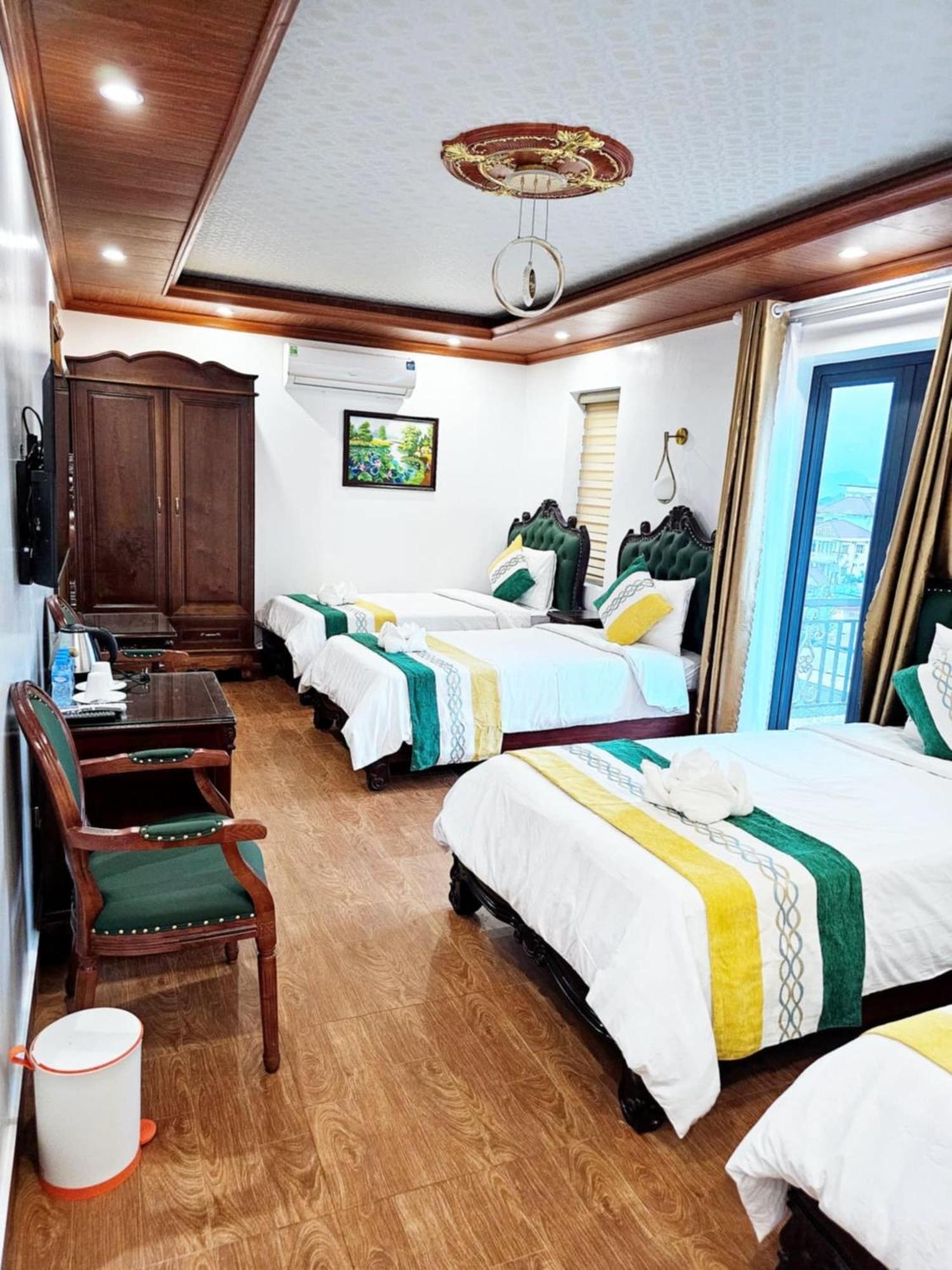 Sky Hotel Vang Vieng Exterior photo